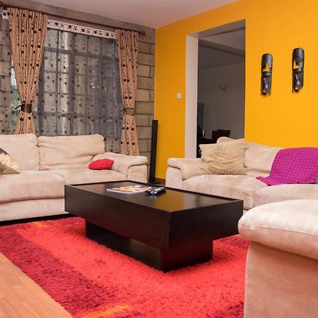 Mani'S Home Away From Home Nairobi Bagian luar foto