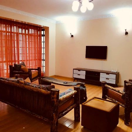 Mani'S Home Away From Home Nairobi Bagian luar foto