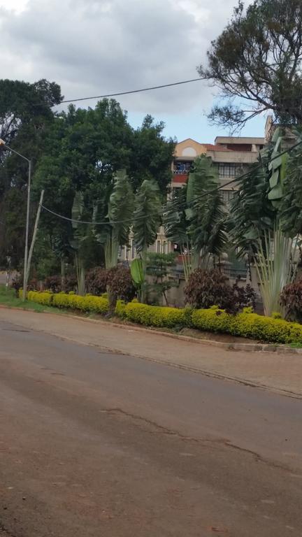 Mani'S Home Away From Home Nairobi Bagian luar foto