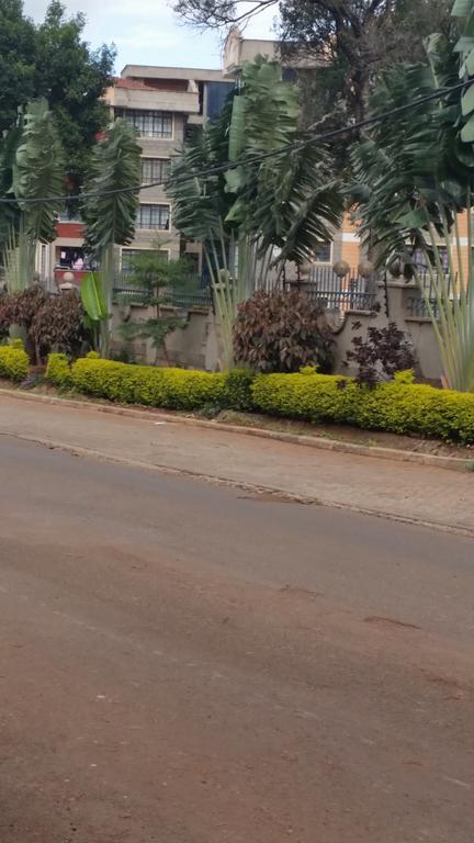 Mani'S Home Away From Home Nairobi Bagian luar foto