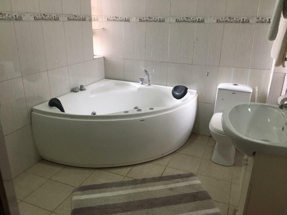 Mani'S Home Away From Home Nairobi Bagian luar foto