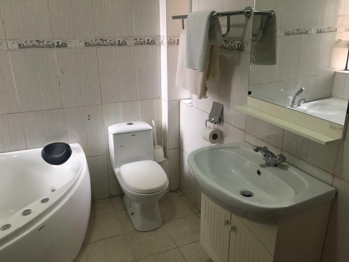 Mani'S Home Away From Home Nairobi Bagian luar foto